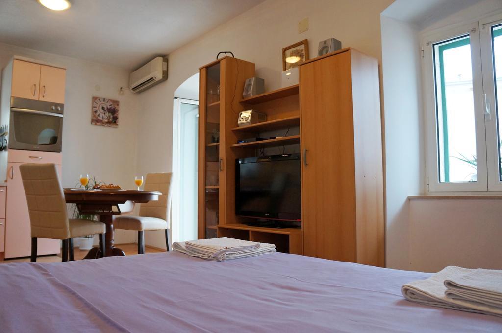 Kamena Apartment & Studio Макарска Экстерьер фото