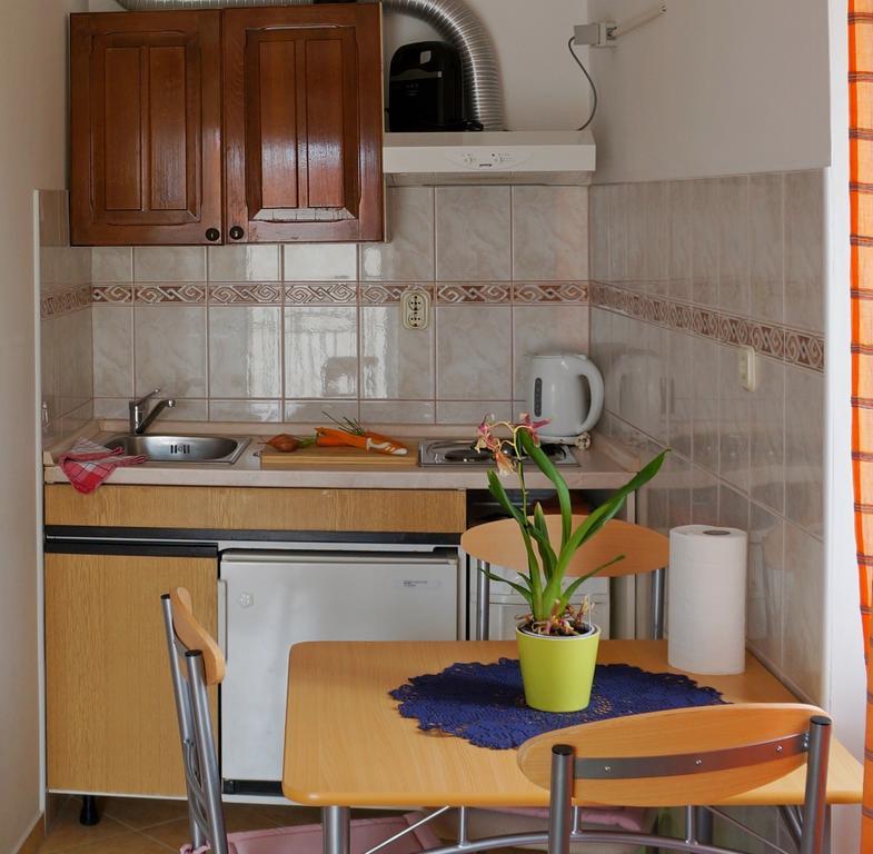 Kamena Apartment & Studio Макарска Экстерьер фото